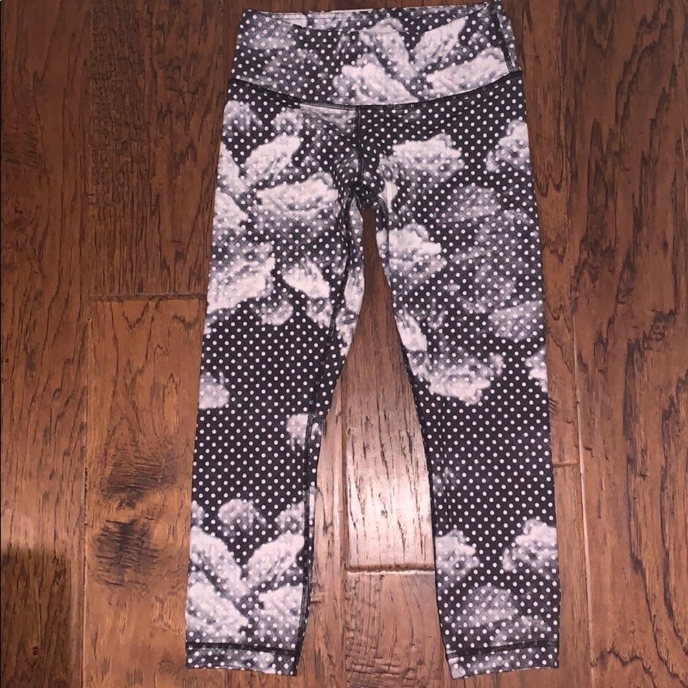 Lululemon workout pants
